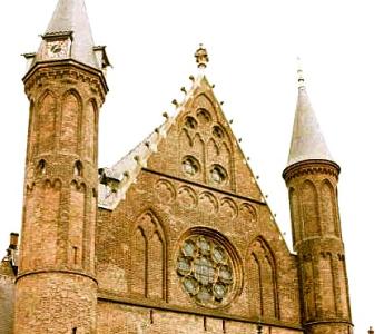 De ridderzaal in Den Haag was rond 1400 het centrum van een kleurrijk hofleven.